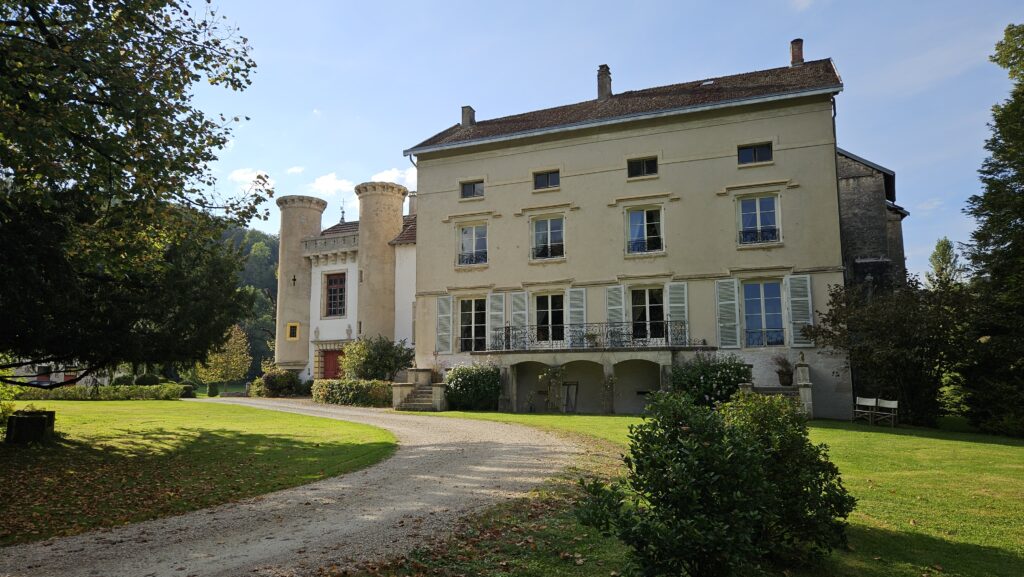 Vue du château de Maillat en 2024 - Photo Edgar Pansu